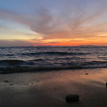 6 Personnes Classe 2 Etoiles Leboucq Laurent * Fort-Mahon-Plage