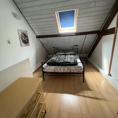 6 Personnes Classe 2 Etoiles Leboucq Laurent