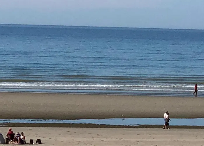 6 Personnes Classe 2 Etoiles Leboucq Laurent *