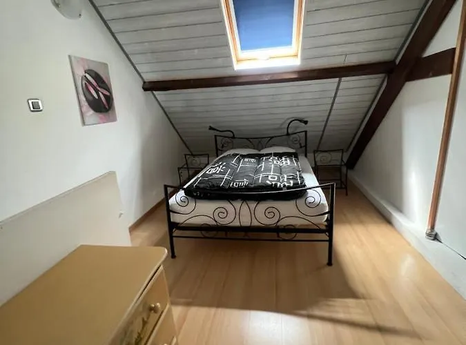 6 Personnes Classe 2 Etoiles Leboucq Laurent